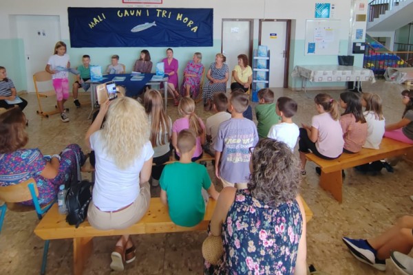 "Očuvanje kulturne maritimne ba&scaron;tine u Općini Posedarje" - Igra valova