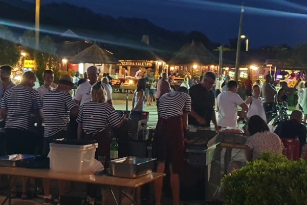 "Ribarske fe&scaron;tice"