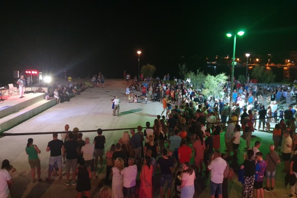 "Ribarske fe&scaron;tice"