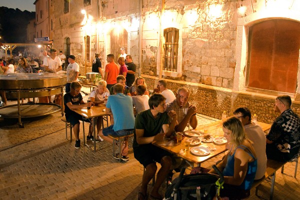 "Gastromorske fe&scaron;te Općine Novigrad"